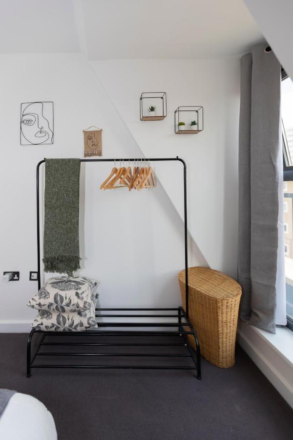 Stunning 3 Bedroom Penthouse With Terrace And Lift London Exteriör bild